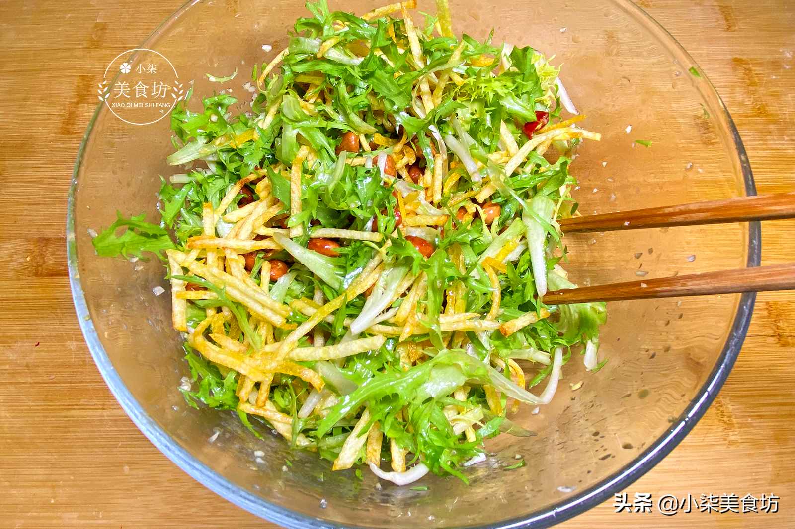 自從苦菊學(xué)會(huì)這樣做，我家隔三差五就吃，營(yíng)養(yǎng)減肥菜，做法超簡(jiǎn)單