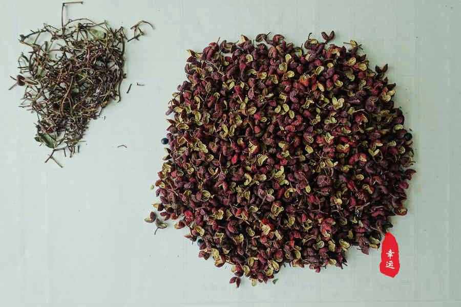 廚房調(diào)料自己動(dòng)手吧，自制花椒粉，雖然粗糙但味香還不牙磣
