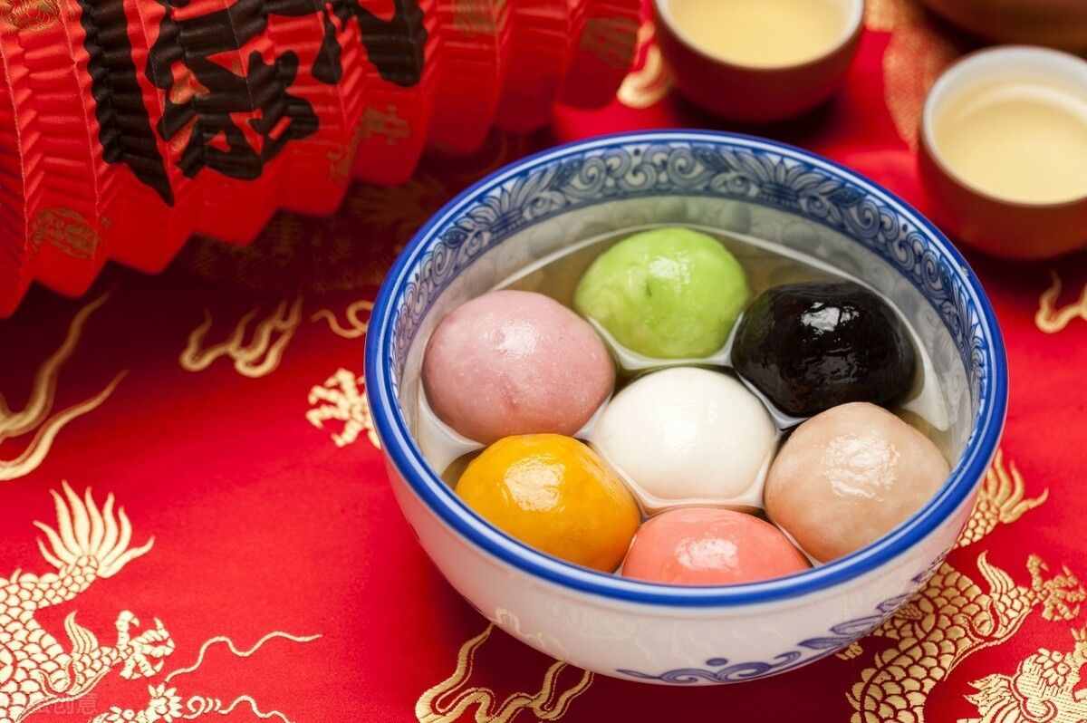 南湯圓北元宵，湯圓和元宵是一種東西嗎？很多人分不清
