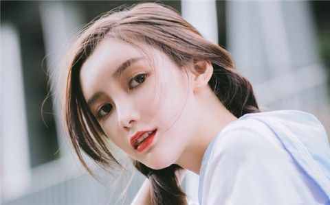 女生說想爬山是幾個意思，她是在玩梗，還是在暗示我什么？