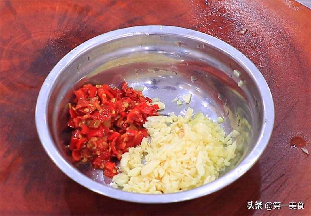 豬肝如此爆炒鮮嫩不老，廚師長分享做法和技巧，滑嫩不腥又入味