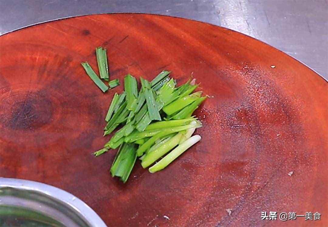 豬肝如此爆炒鮮嫩不老，廚師長分享做法和技巧，滑嫩不腥又入味