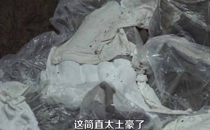 三星堆遺址現(xiàn)場，專家直呼“太土豪了！啥都有……”