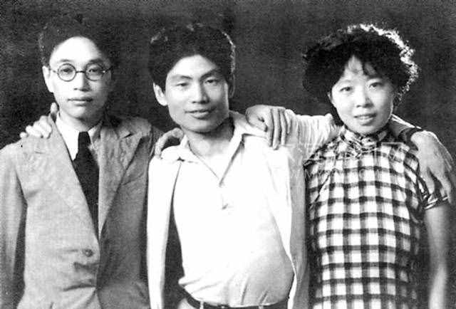 蕭紅：19歲與表哥私奔，父叔險(xiǎn)將她勒死，4段失敗戀情，半生苦難