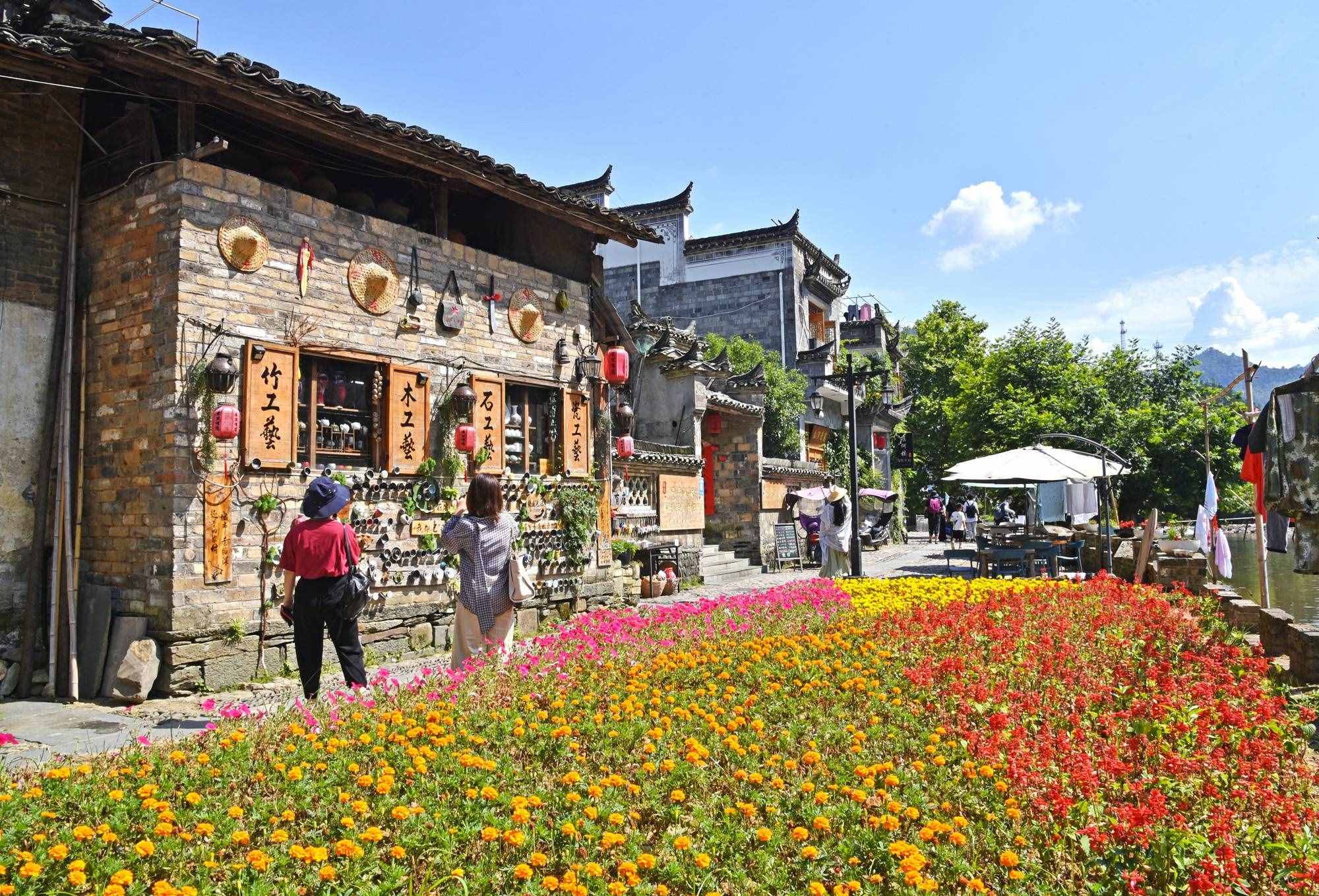 曾與景德鎮(zhèn)平起平坐的瑤里古鎮(zhèn)，如今成為一處探尋古跡的好去處