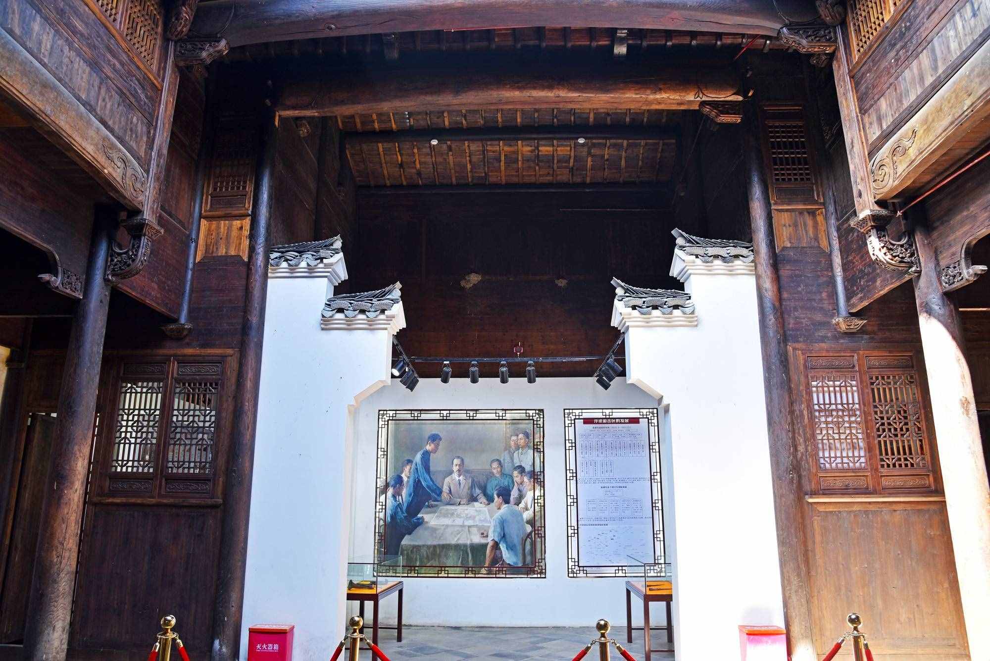 曾與景德鎮(zhèn)平起平坐的瑤里古鎮(zhèn)，如今成為一處探尋古跡的好去處