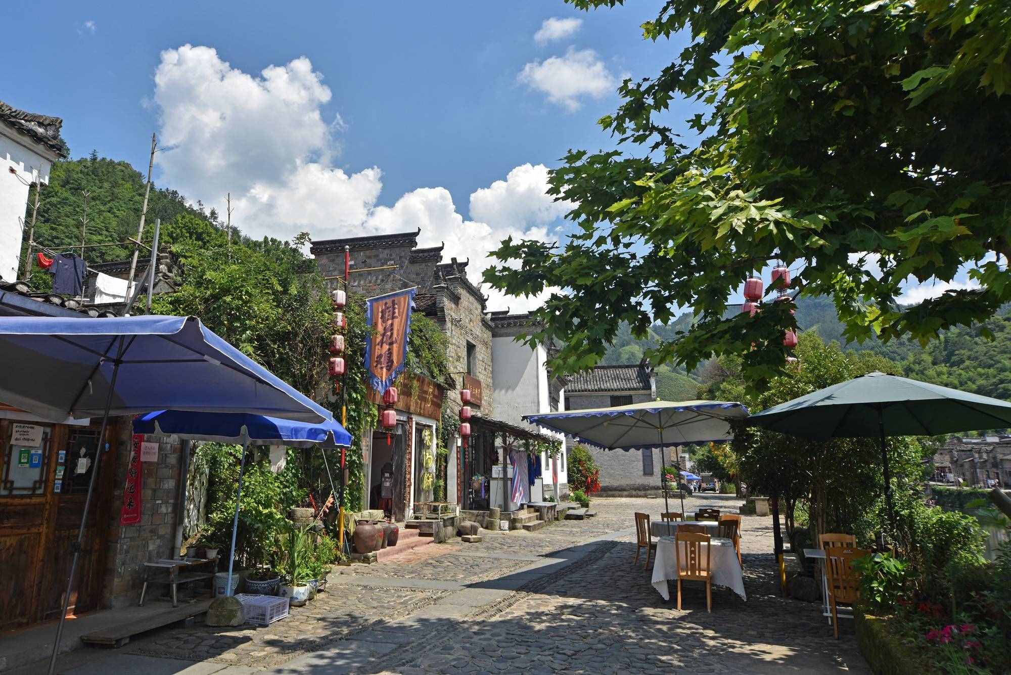 曾與景德鎮(zhèn)平起平坐的瑤里古鎮(zhèn)，如今成為一處探尋古跡的好去處