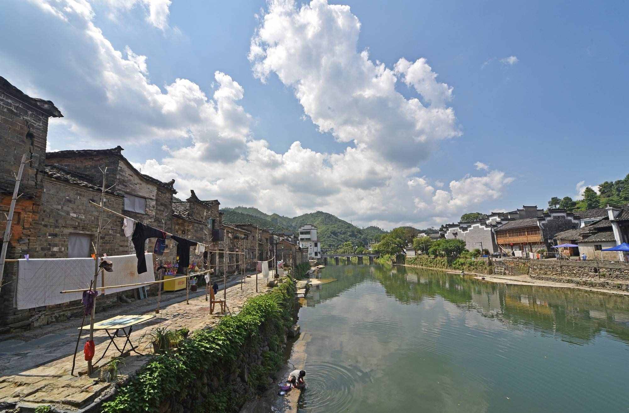 曾與景德鎮(zhèn)平起平坐的瑤里古鎮(zhèn)，如今成為一處探尋古跡的好去處