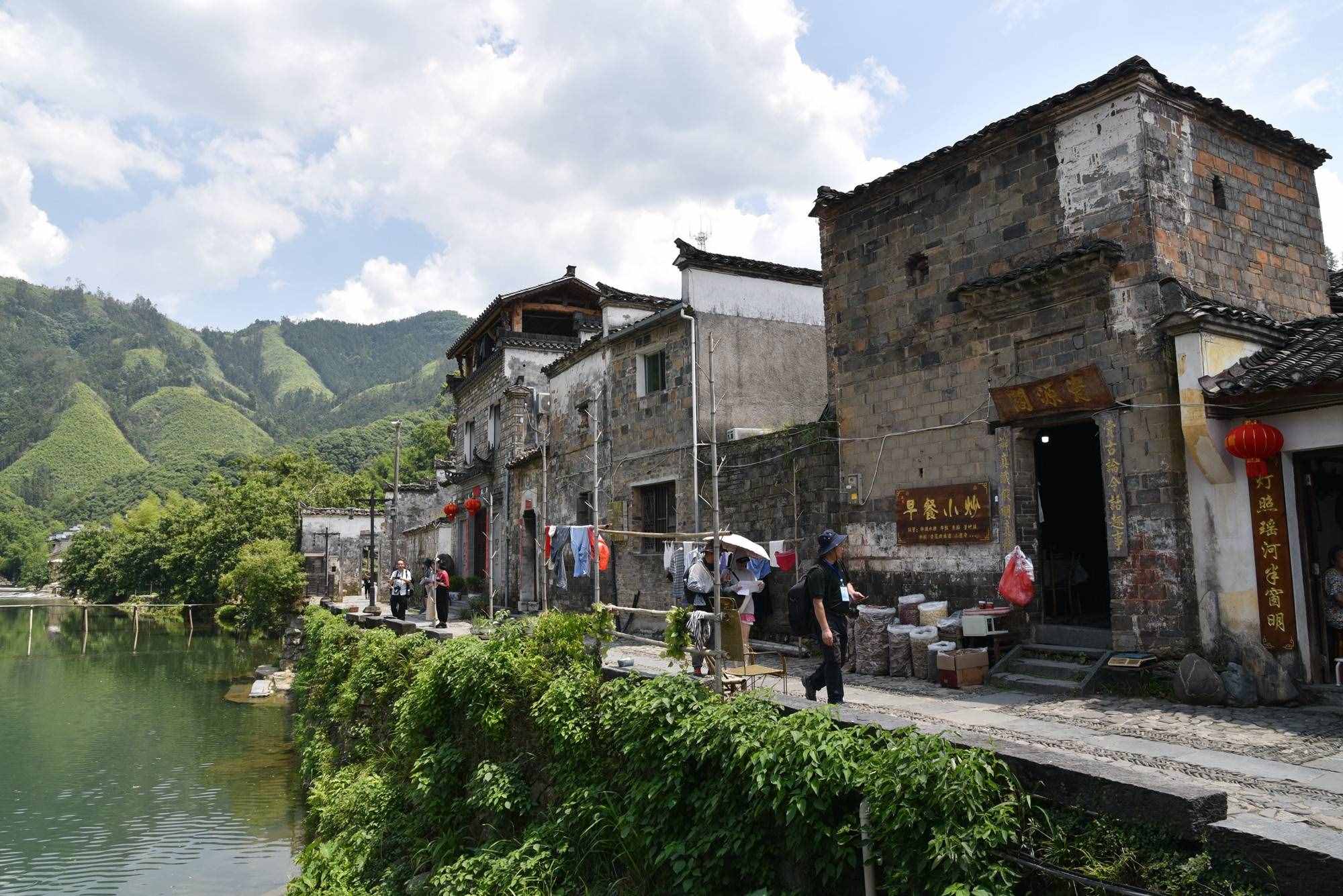 曾與景德鎮(zhèn)平起平坐的瑤里古鎮(zhèn)，如今成為一處探尋古跡的好去處