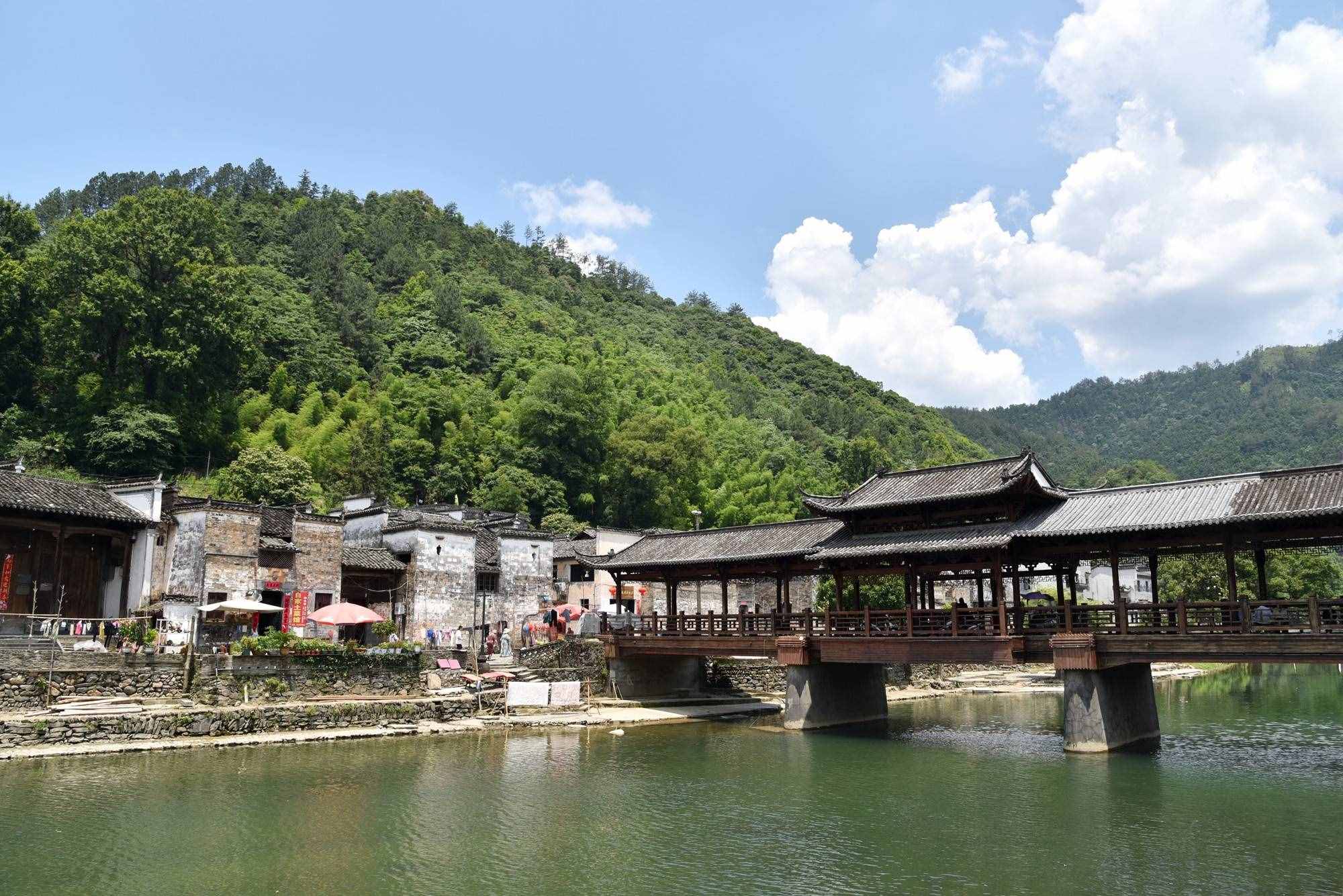 曾與景德鎮(zhèn)平起平坐的瑤里古鎮(zhèn)，如今成為一處探尋古跡的好去處