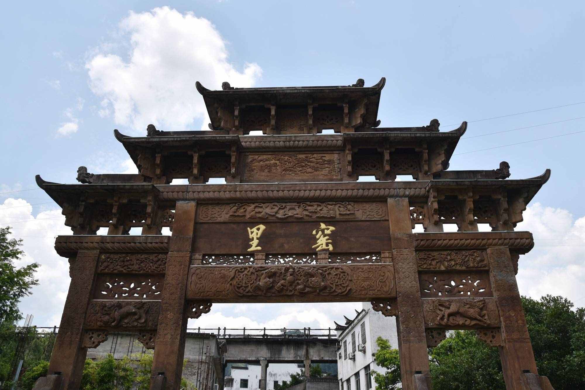 曾與景德鎮(zhèn)平起平坐的瑤里古鎮(zhèn)，如今成為一處探尋古跡的好去處