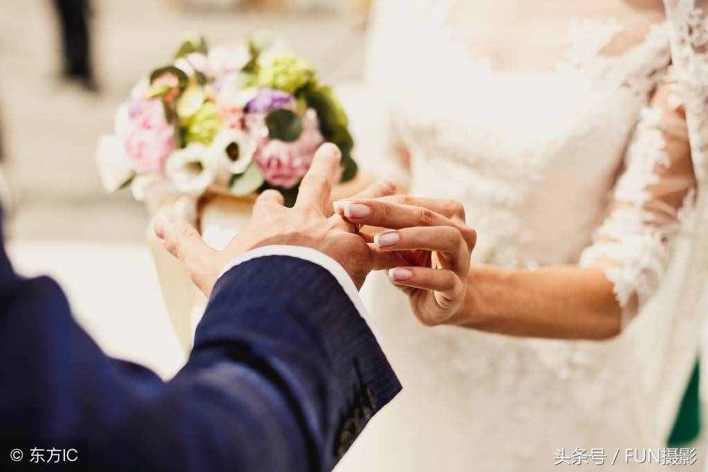 攝影進階教程：婚禮跟拍攝影七個必備技巧，助你走向商業(yè)婚拍之路