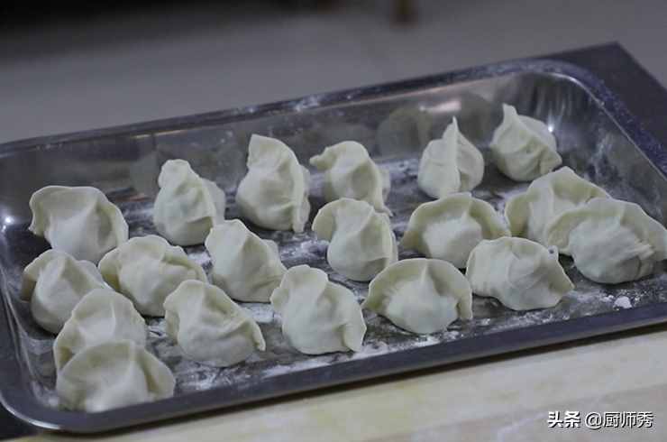 春節(jié)餃子包這個餡，2個西葫蘆3個雞蛋，口感鮮美營養(yǎng)，全家都愛吃