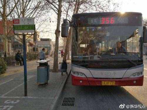 公交車熄火等紅燈是怎么回事？公交車熄火等紅燈事件詳情