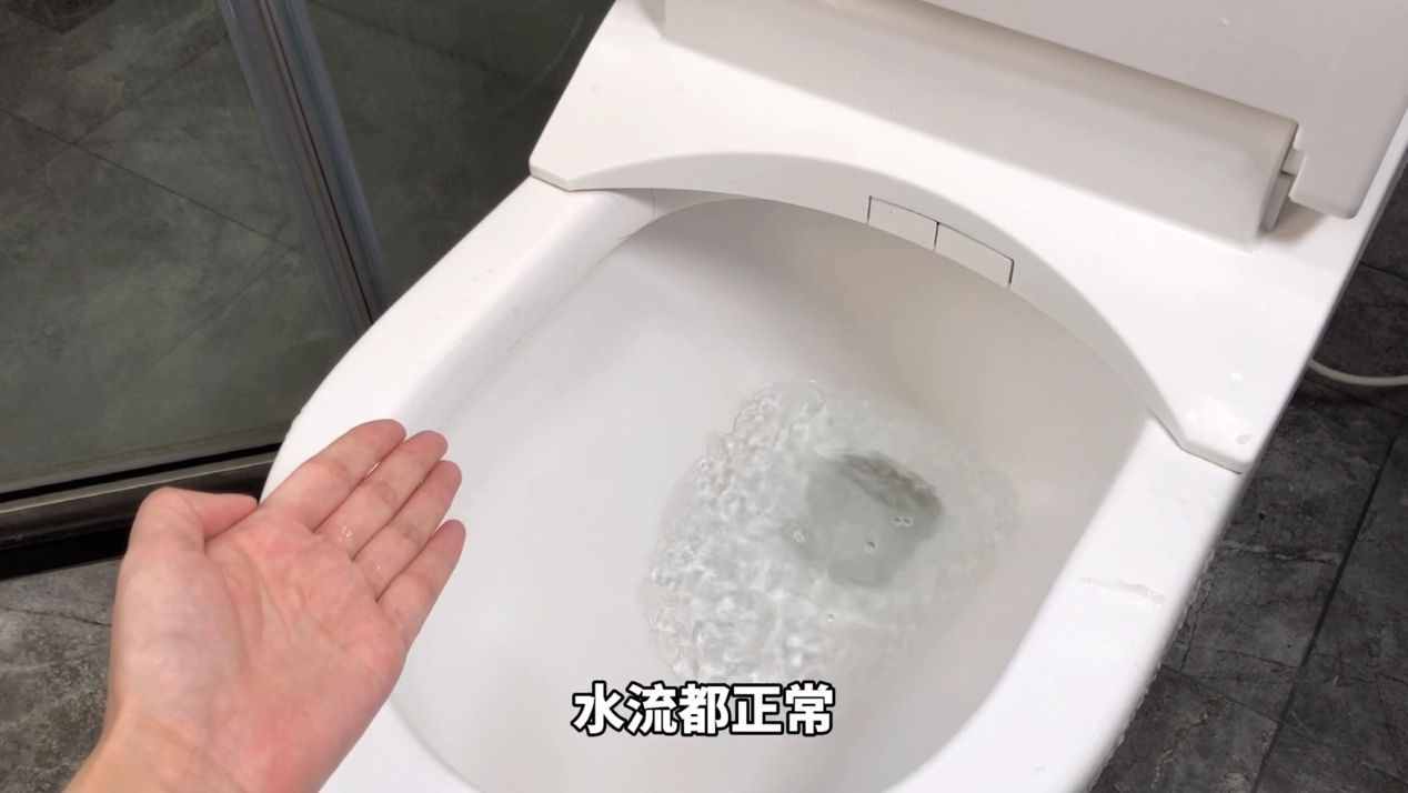 馬桶經(jīng)常堵塞？2種方法能快速疏通好，別白白花上百元請(qǐng)人通