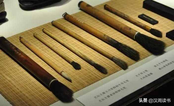 毛筆是什么時(shí)候發(fā)明的？“筆祖”居然是一名武將