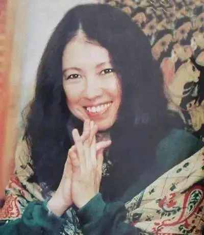三毛：認(rèn)識(shí)的第11年，結(jié)婚4年后，荷西出軌了，我選擇了原諒