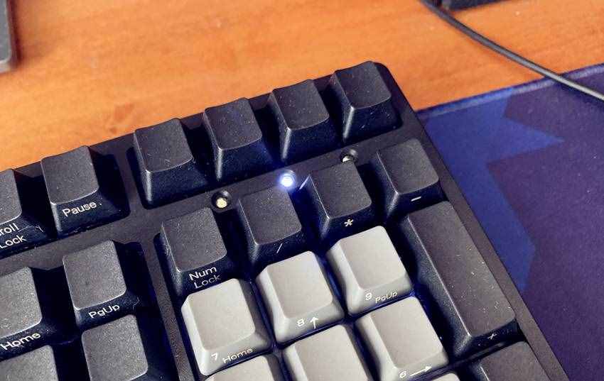 電腦顯示器黑屏了怎么辦？學(xué)會這幾招你也是電腦老司機(jī)