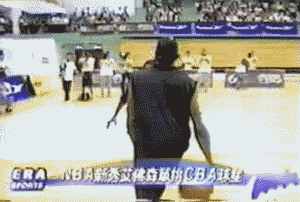 艾弗森妖嬈的單手花式運(yùn)球，這些街球動(dòng)作你能做到？