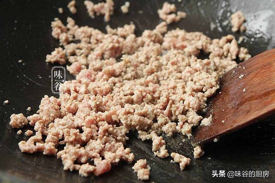 女性不想老得快，要多吃這菜，好吃不貴，護(hù)膚養(yǎng)顏抗衰老