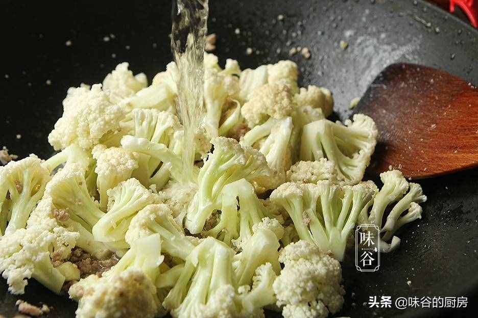 女性不想老得快，要多吃這菜，好吃不貴，護(hù)膚養(yǎng)顏抗衰老