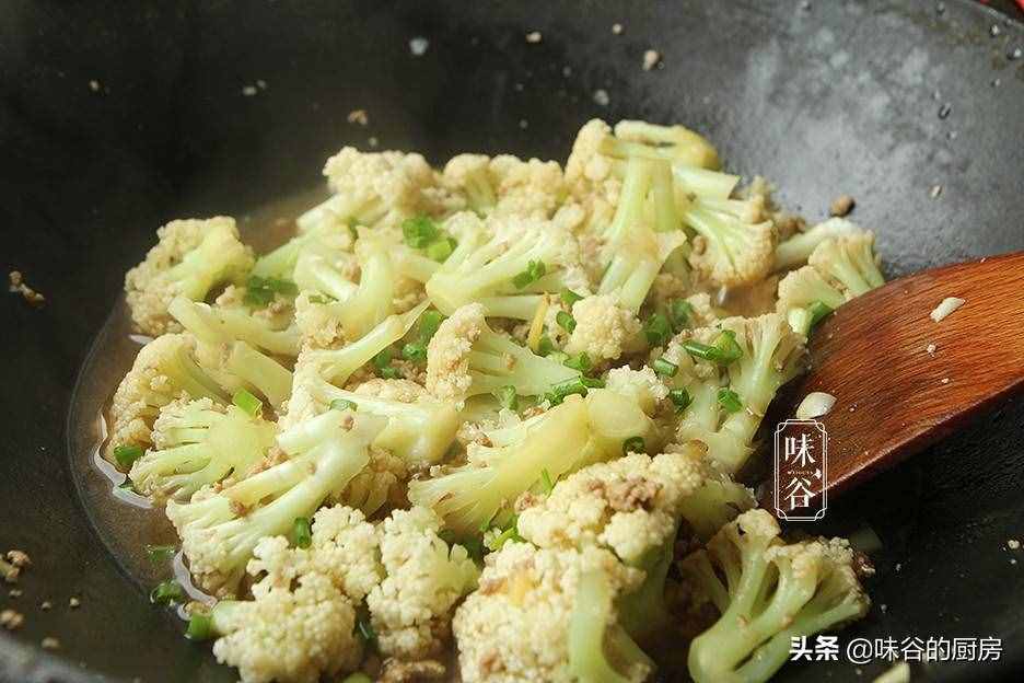 女性不想老得快，要多吃這菜，好吃不貴，護(hù)膚養(yǎng)顏抗衰老