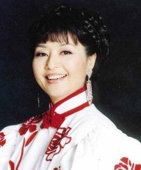 殷秀梅被譽為美聲皇后，與程志結(jié)婚當天就后悔，為何65歲還無子