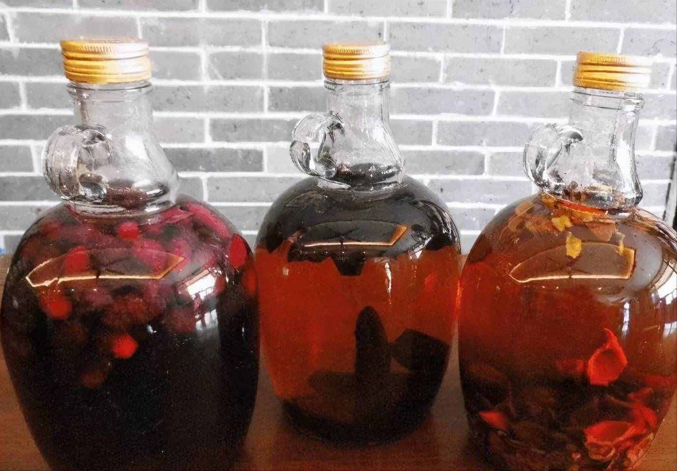 白酒知識丨泡酒的白酒講究多？掌握這2點就夠了
