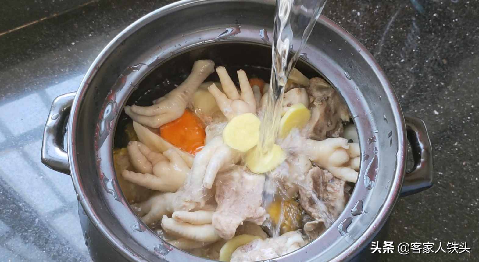 廣東人煲湯好喝有技巧，做法原來這么簡(jiǎn)單，手把手教你一鍋老火湯
