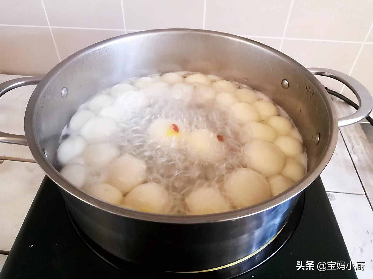 煮湯圓，三個(gè)技巧掌握好，保證圓鼓鼓好吃不破皮