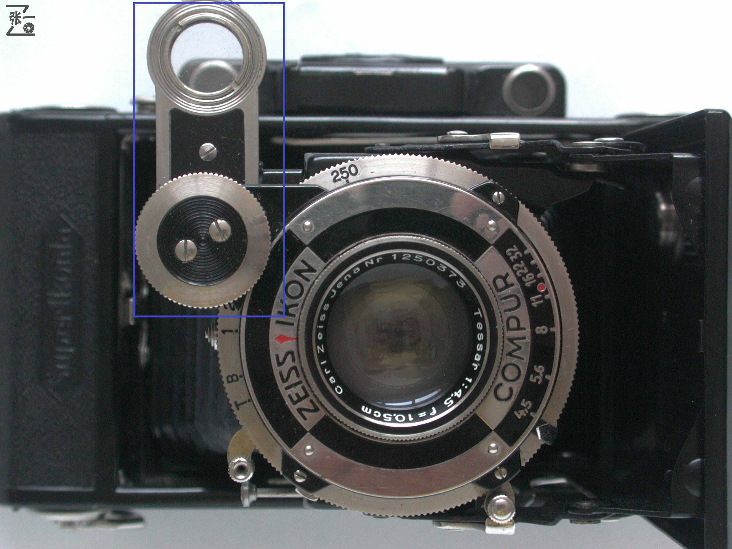 黃斑對焦的折疊皮腔相機：德國蔡司Zeiss Super Ikonta 530/2