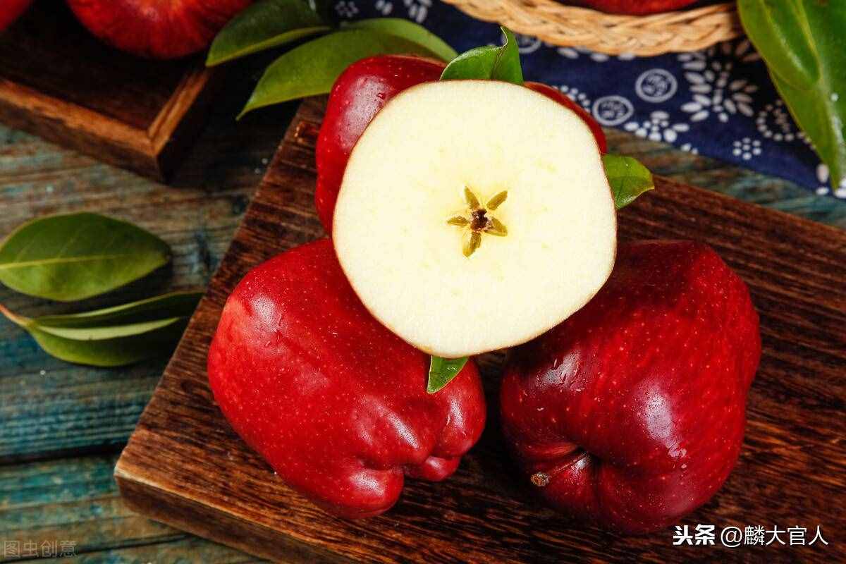 “蛇果”和“蘋果”有啥區(qū)別？營養(yǎng)不止差一點，學會可別再亂買了