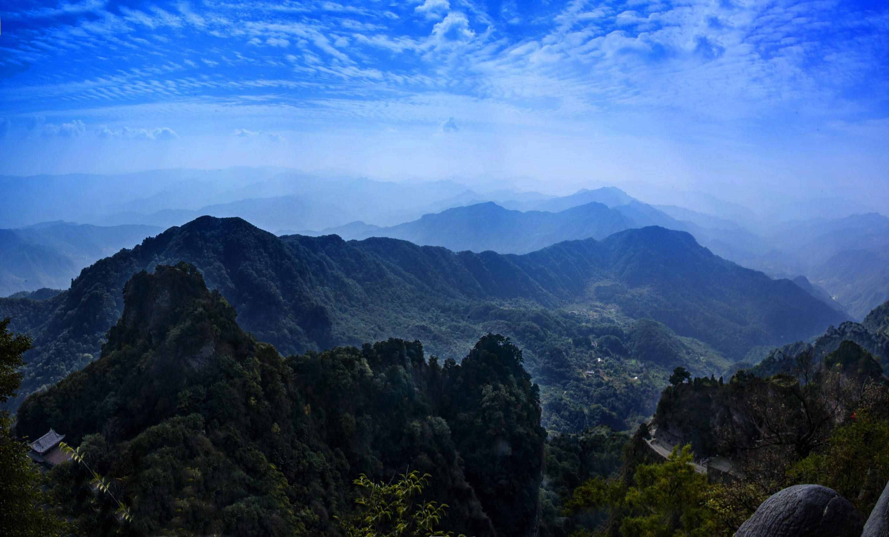 唐詩閑讀：“會當凌絕頂，一覽眾山小”