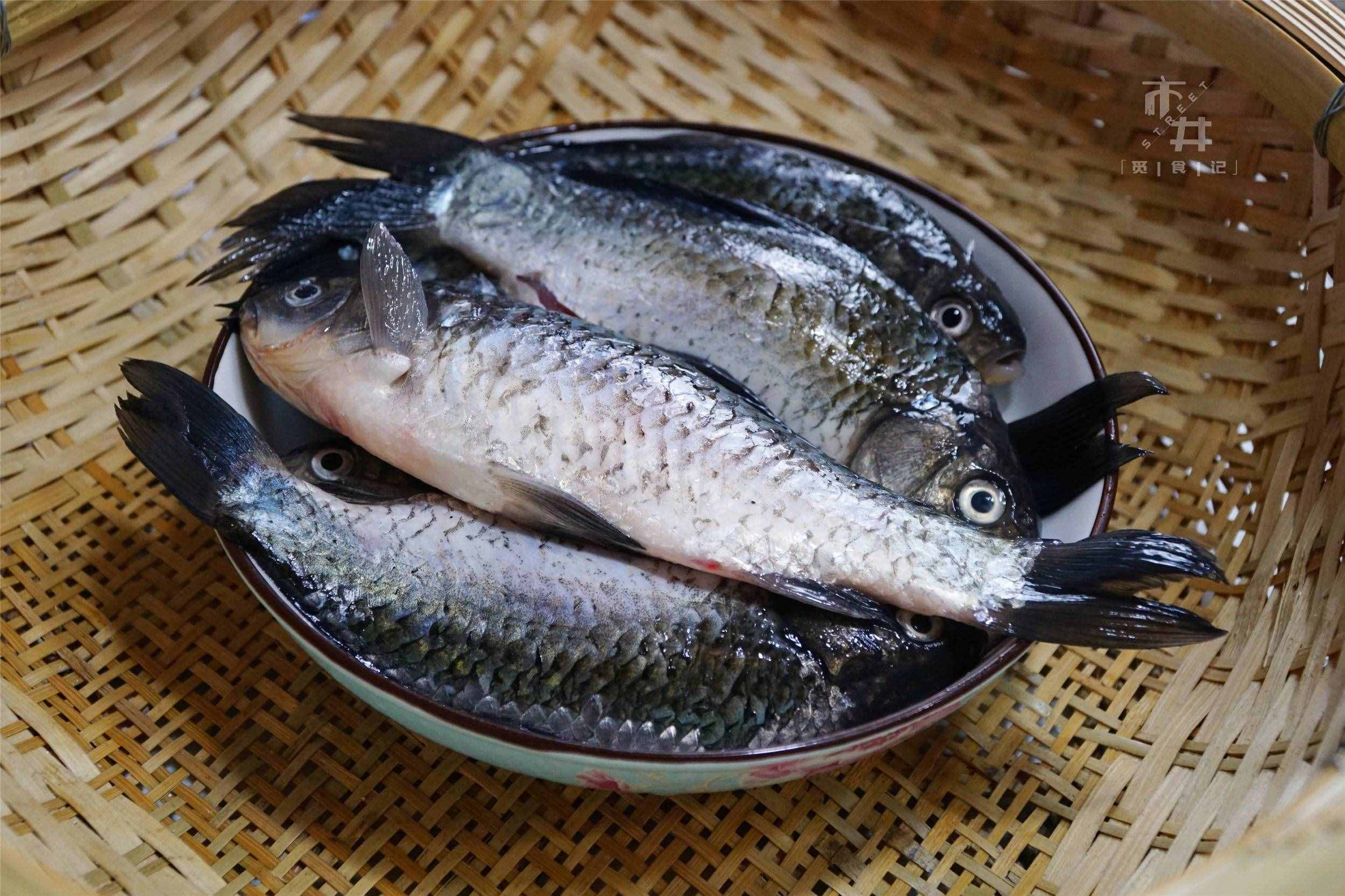 春天，鯽魚最美味的做法，連魚骨都好吃，味道特饞人，老少皆宜