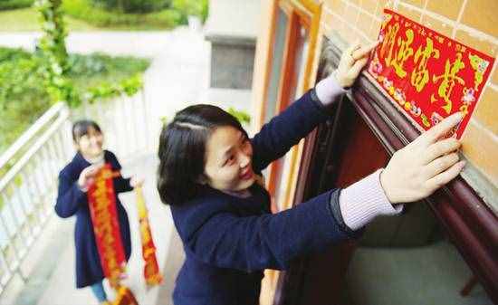 今年貼對(duì)聯(lián)要在臘月二十八？真相究竟是什么？