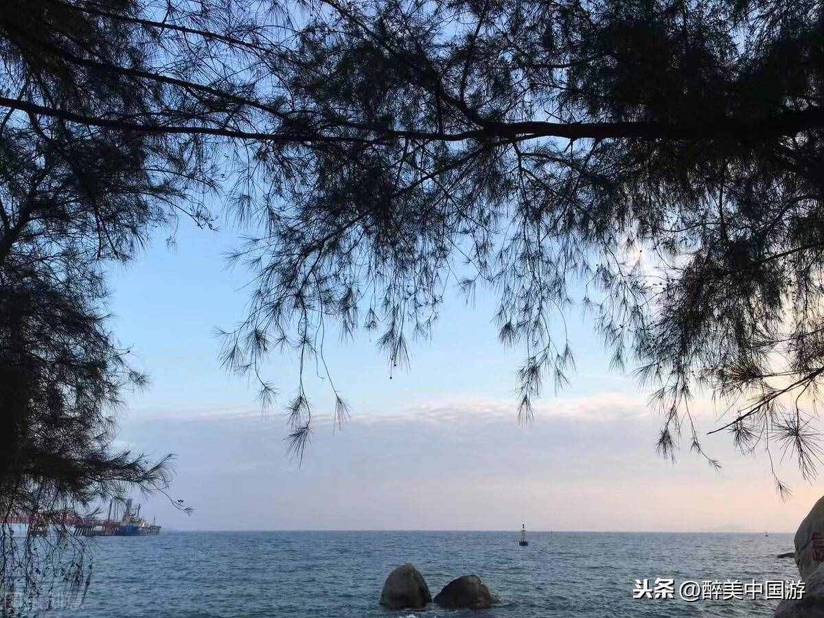 蔚藍(lán)的大海，金色的海灘，不出國，深圳玫瑰海岸也能玩出歐陸風(fēng)情