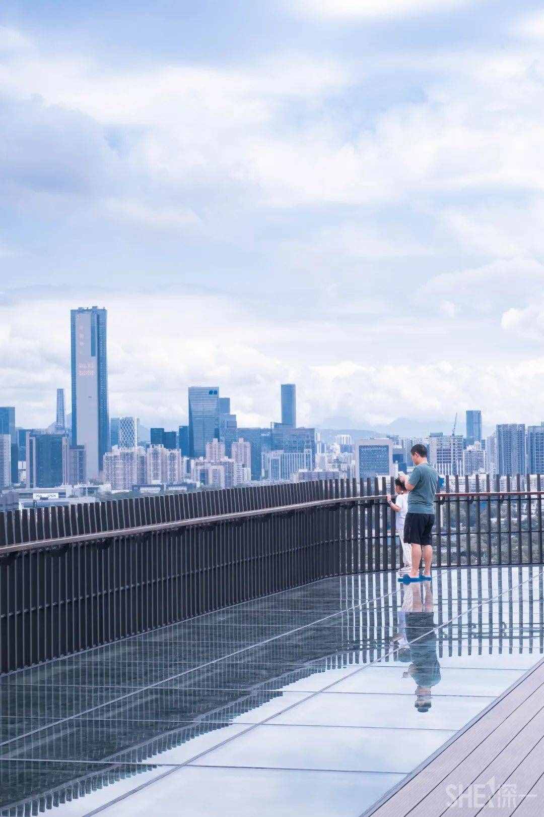 又發(fā)現(xiàn)深圳一個(gè)“空中公園”，人少景美還自帶超驚險(xiǎn)玻璃棧道…