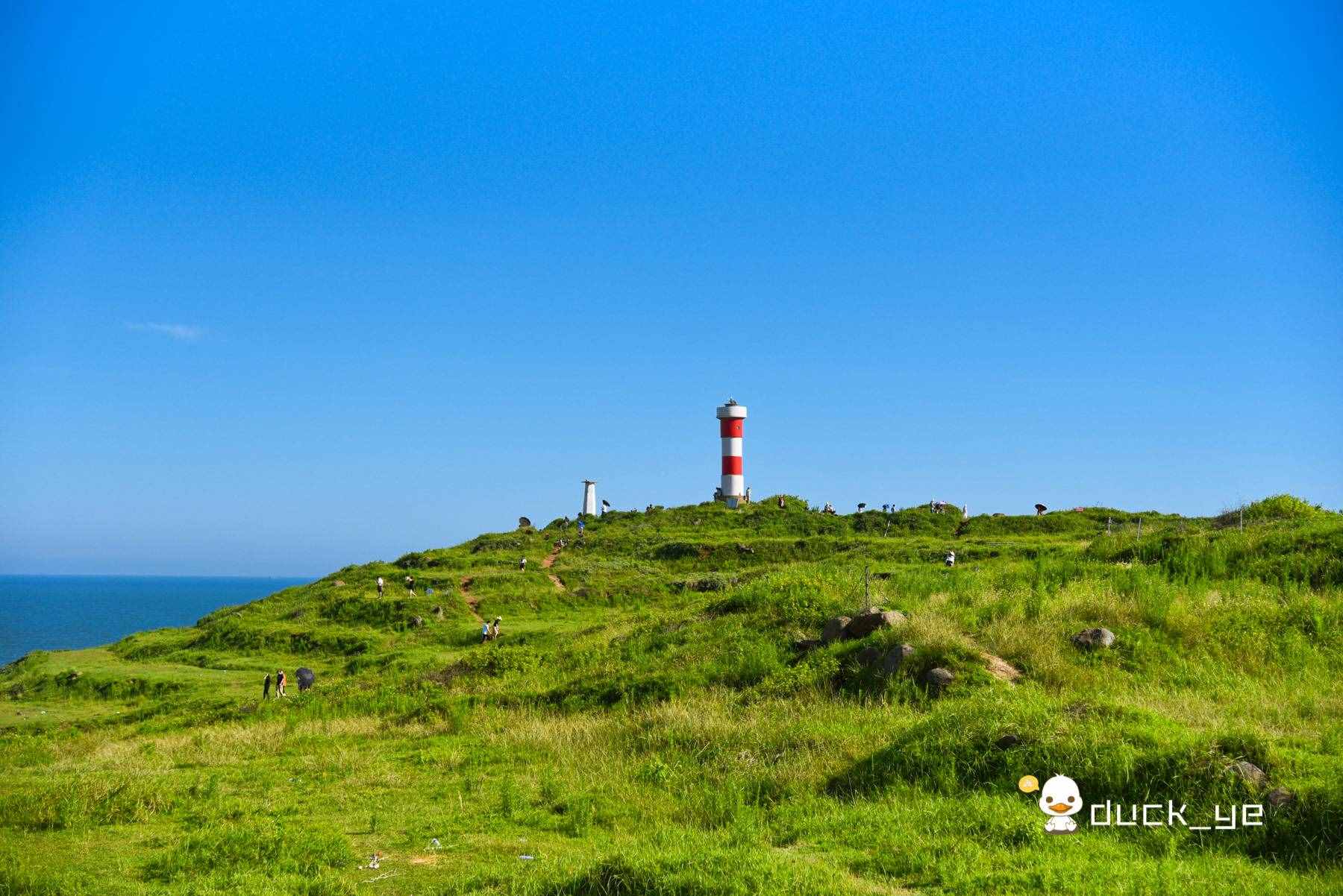 福建漳州有個“小墾丁”，燈塔、草地、無敵海景，美得不像話