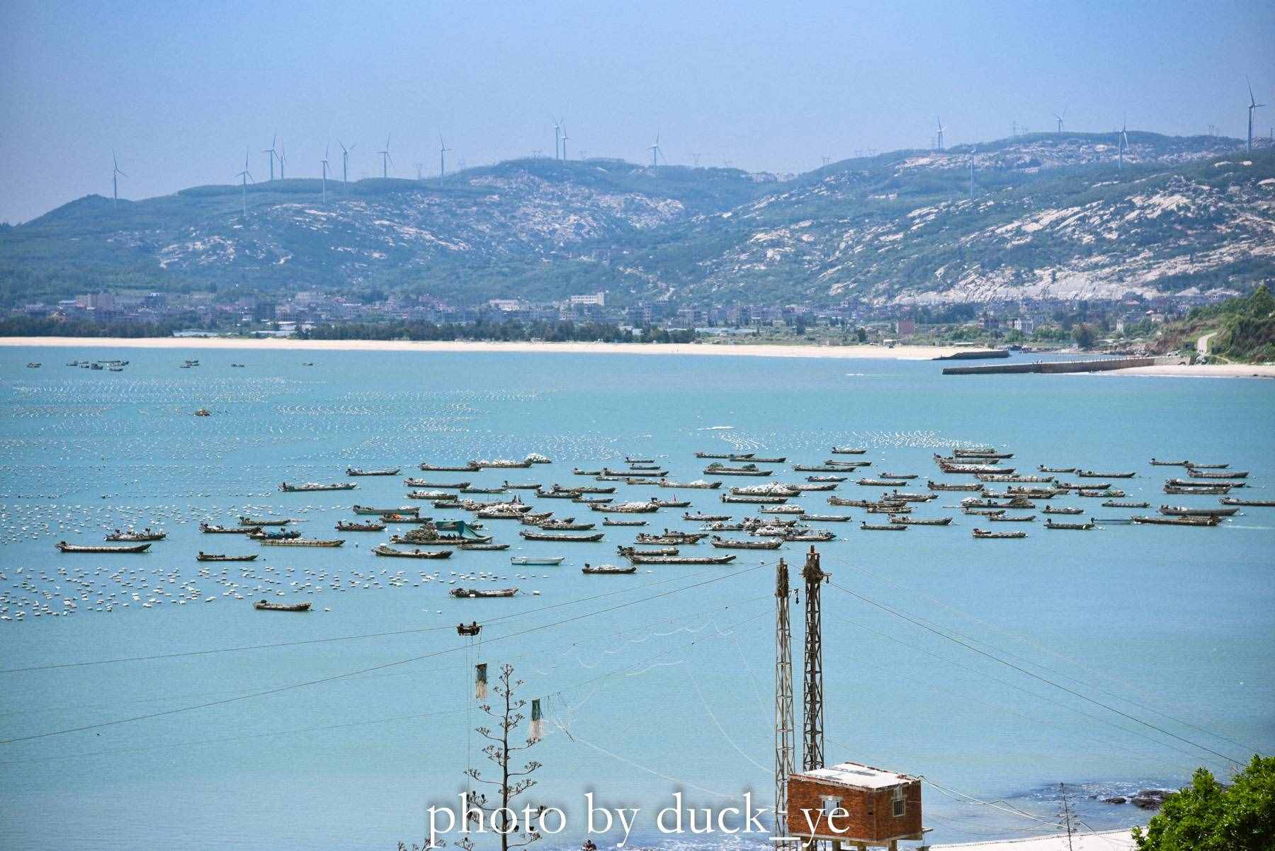 福建漳州有個“小墾丁”，燈塔、草地、無敵海景，美得不像話