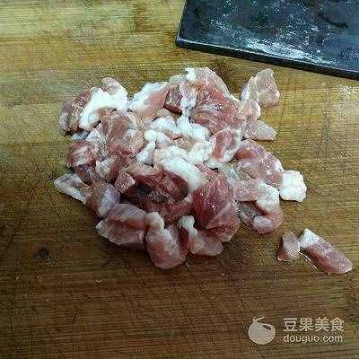 毛豆炒肉的做法