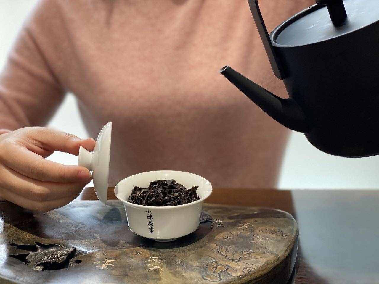 喝茶都說冬紅夏綠，六大茶類里，哪種茶適合夏天喝？