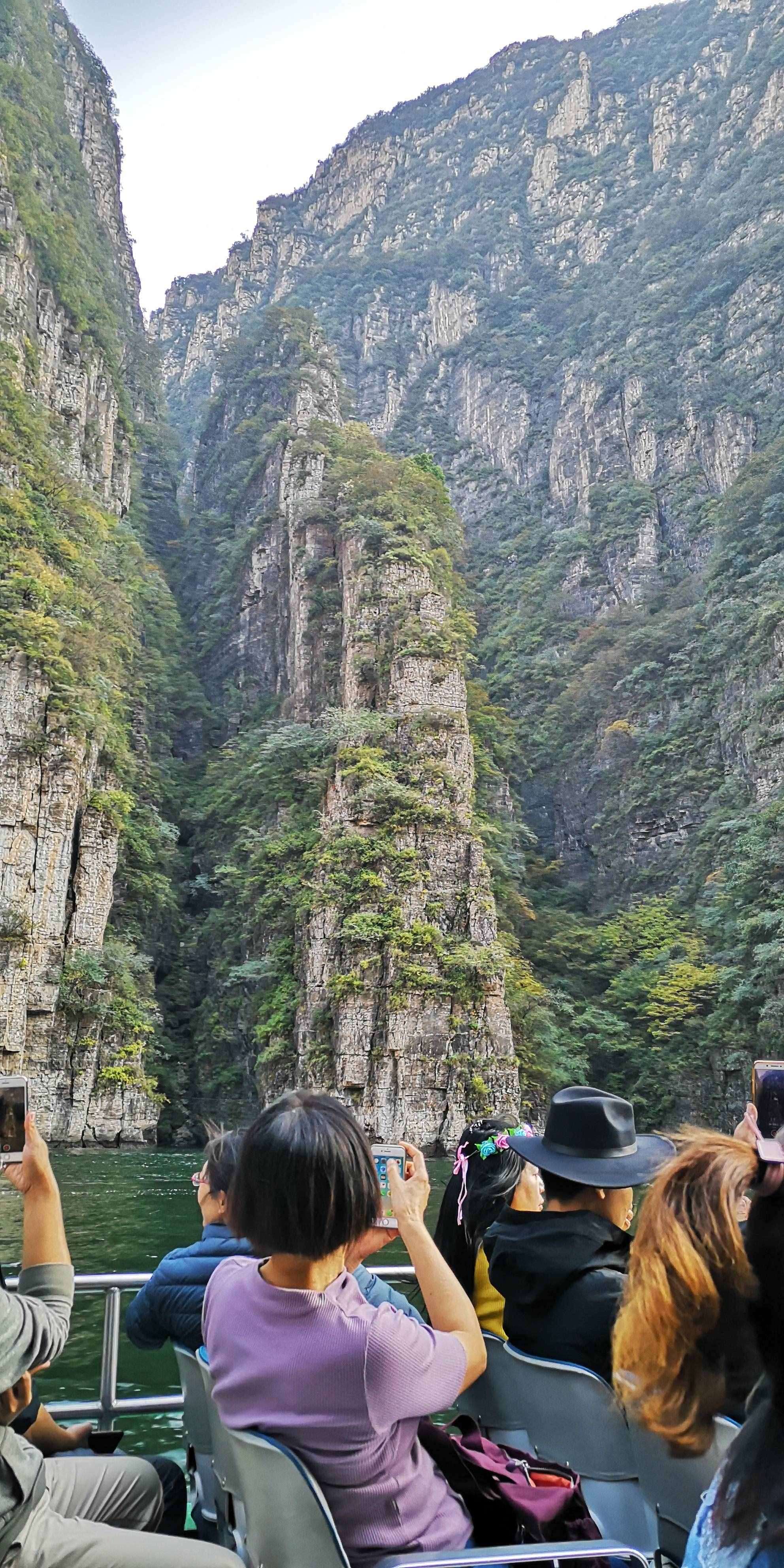 坐船看山是最大亮點(diǎn)：北京龍慶峽旅游攻略