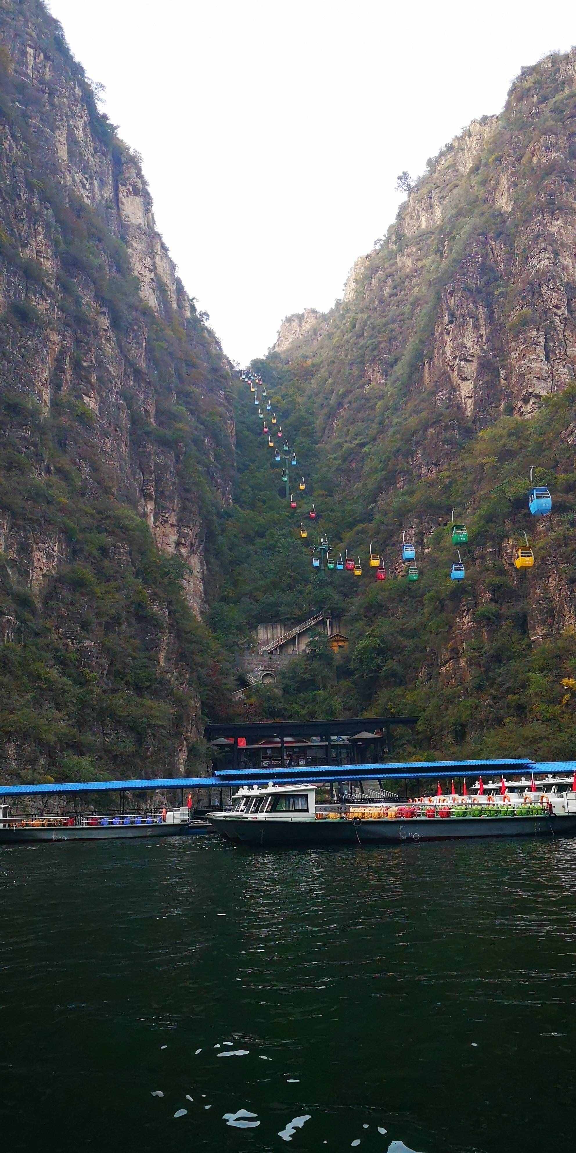 坐船看山是最大亮點(diǎn)：北京龍慶峽旅游攻略